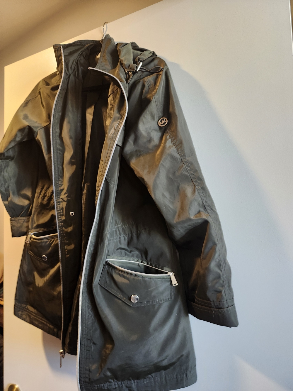 Michael Kors Anorak Olive Hooded Raincoat with Zip Pockets